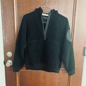 Outdoor Voices | black mega fleece | Women’s XS